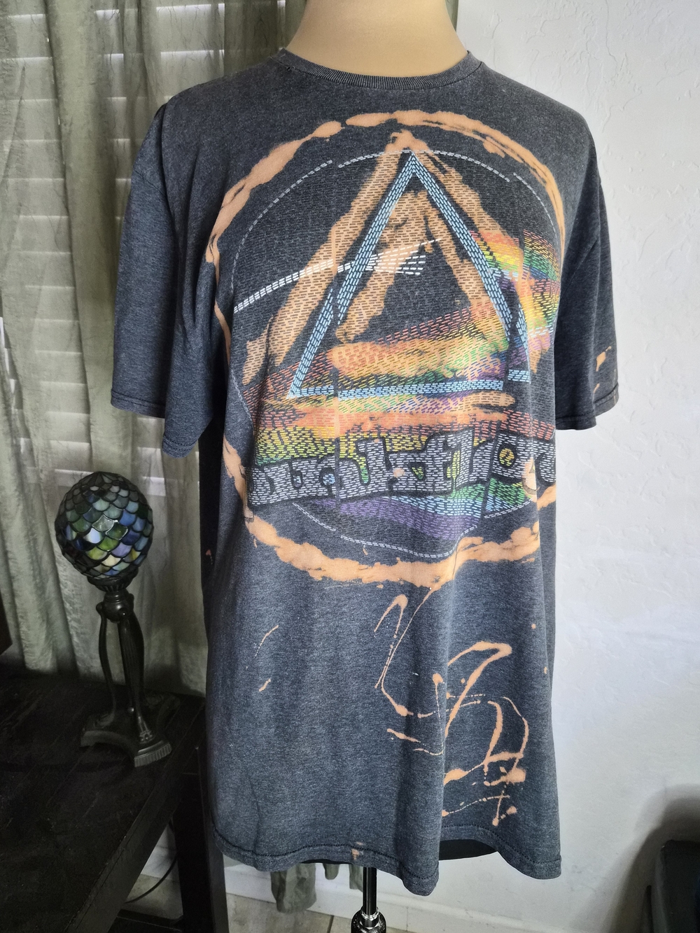 Upcycled Pink Floyd Handcrafted Bleach Dye Prism Tee XL #0453